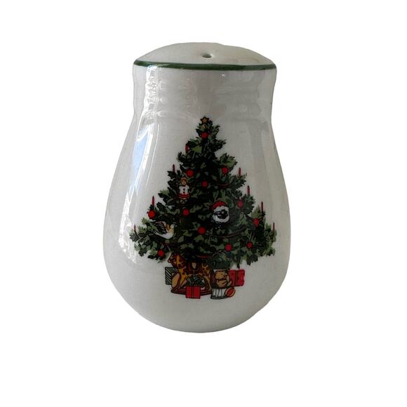 Vintage Christmas Tree Salt and Pepper Shaker Set - Picture 2 of 9